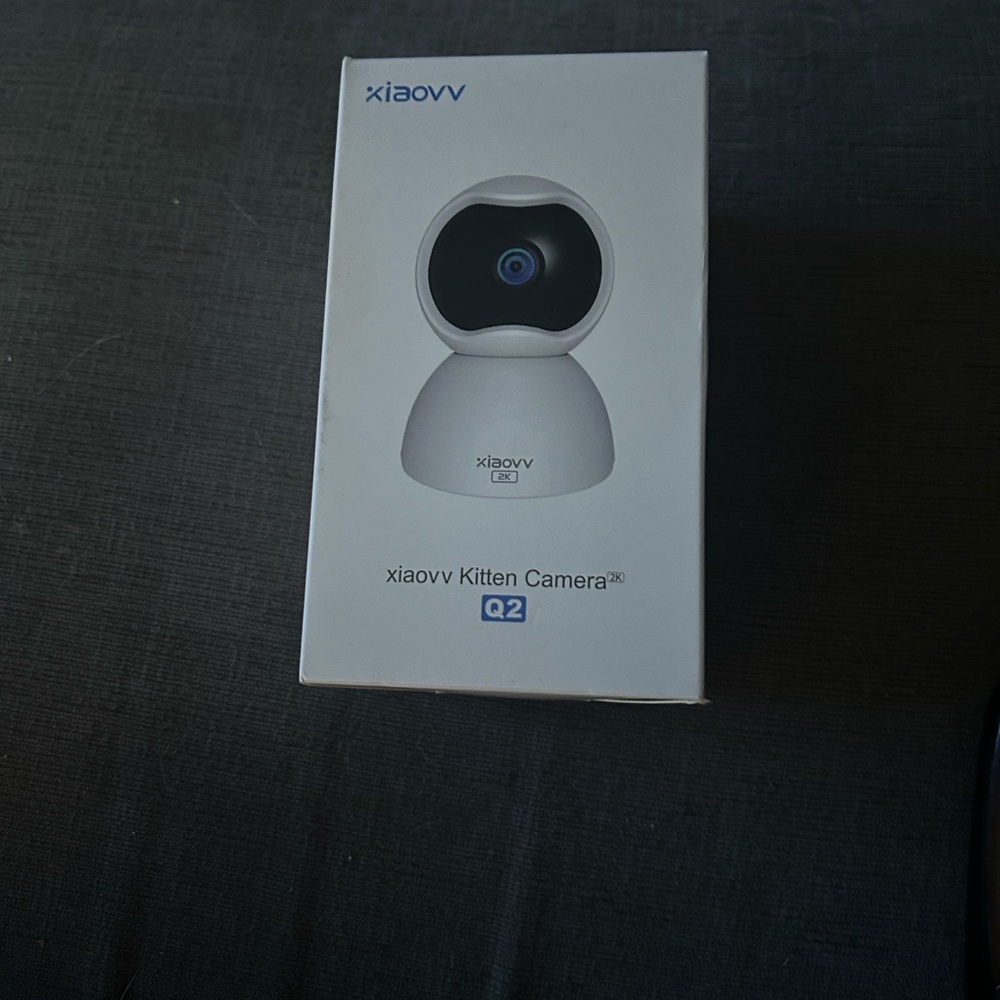 Camera Q2 - Sleek White